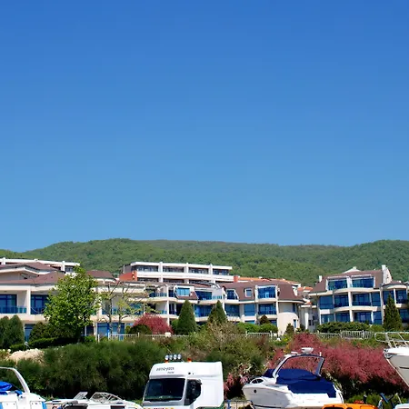 Baratero Marina Апартаменты